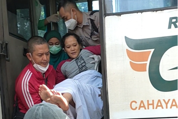 Ibu Ini Lahirkan Bayi di Dalam Bus Jurusan Tanjung Priok-Leuwiliang