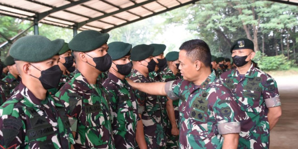 Pangdam Jaya Mayjen Untung Budiharto Lepas 509 Prajurit ke Papua