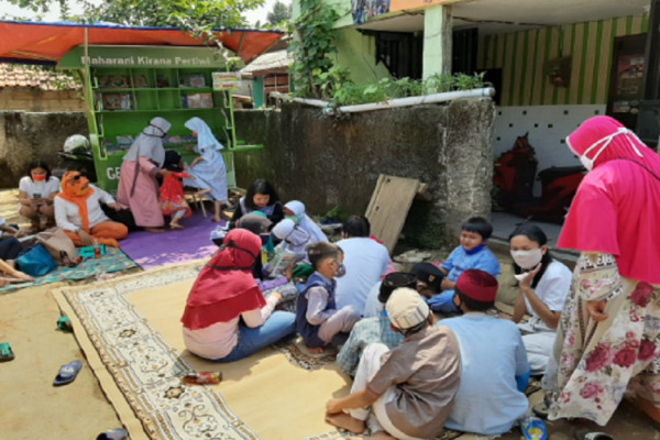 Peringati Hari Kartini, Rumah Maharani Bantu Buku Bacaan di 4 Daerah