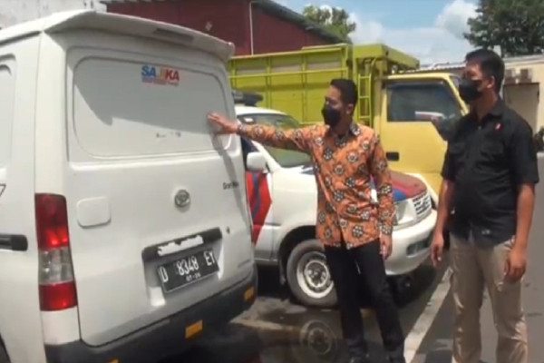 Penampakan Uang Tunai Rp5 Miliar yang Disita Polisi di Exit Tol Mojokerto