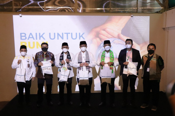 Hari Bumi, Anies Luncurkan Pengelolaan Sampah Digital