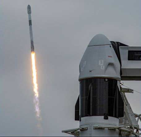 SpaceX Luncurkan 53 Satelit Starlink ke Orbit
