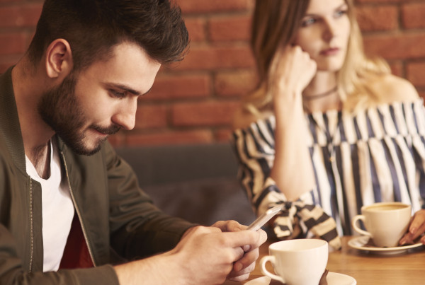5 Perbedaan Pria Serius dengan yang Main-Main saja dalam Menjalin Hubungan
