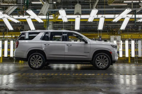 GM Kerahkan 50 Unit SUV Raksasa Buat Selamatkan Warga Ukraina