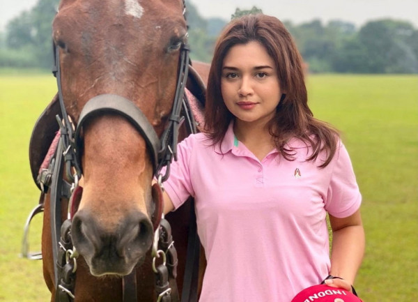 Presenter Cantik Naila Husna Diam-Diam Gemar Berkuda