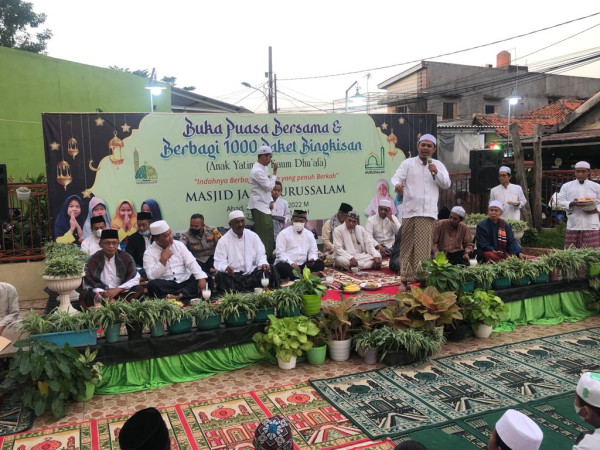 Masjid Jami Nurussalam Pondok Kelapa Santuni 1.000 Anak Yatim