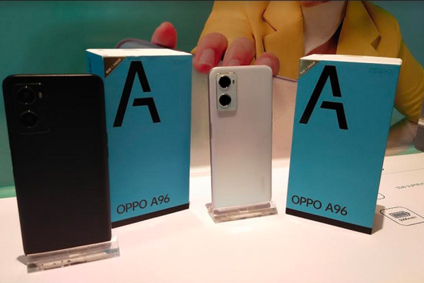 Ini Deretan Smartphone dengan Daya Baterai Besar untuk Teman Mudik