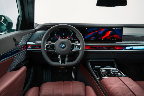 7 Hal Istimewa BMW Seri 7 Baru yang Bikin Mobil Presiden Jokowi Ketinggalan Zaman