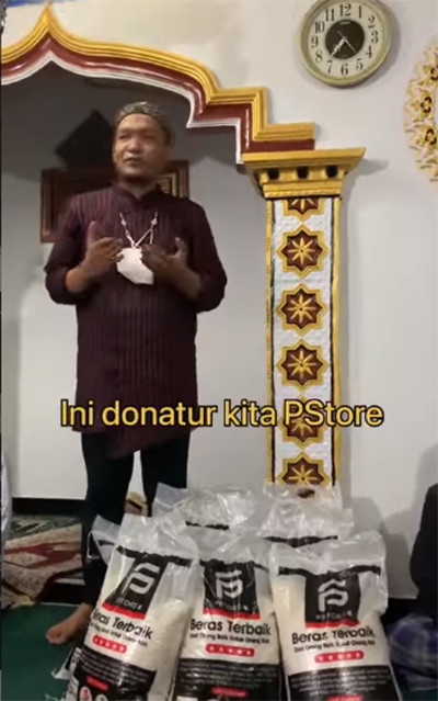 Masih Dipenjara, Putra Siregar Tetap Berbagi Beras pada 230 KK lewat Ustaz Salim A Fillah