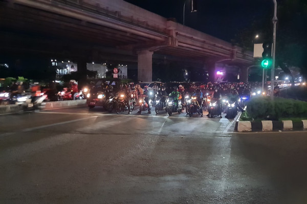 Jalur Kalimalang Ramai Lancar Malam Ini