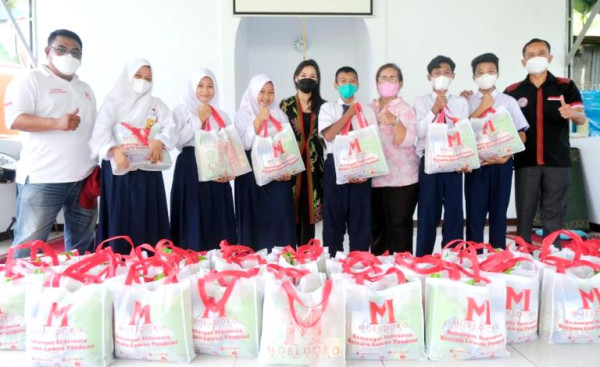 Komunitas Moeldoko Center Beri Bantuan untuk Masyarakat Terdampak Pandemi