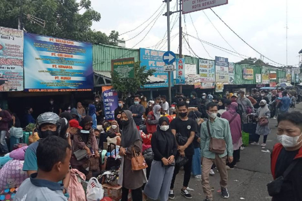 Pemudik Tujuan Sumatera Telantar di Terminal Bekasi, Wali Kota Kerahkan 10 Bus Cadangan