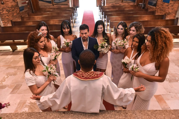 Pria dengan 9 Istri Punya Jadwal Seks untuk Kepuasan Pasangan