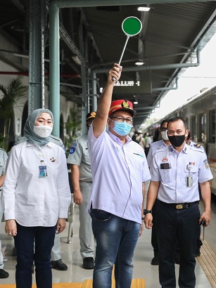 Kementerian BUMN Lepas Mudik Aman Mudik Sehat Bersama BUMN 2022 dengan Moda Kereta Api