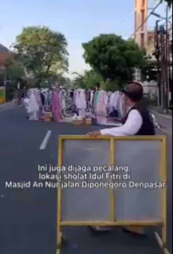 Bikin Merinding, Ini 5 Salat Id yang Diikuti Ribuan Jamaah