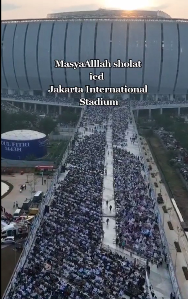 Bikin Merinding, Ini 5 Salat Id yang Diikuti Ribuan Jamaah