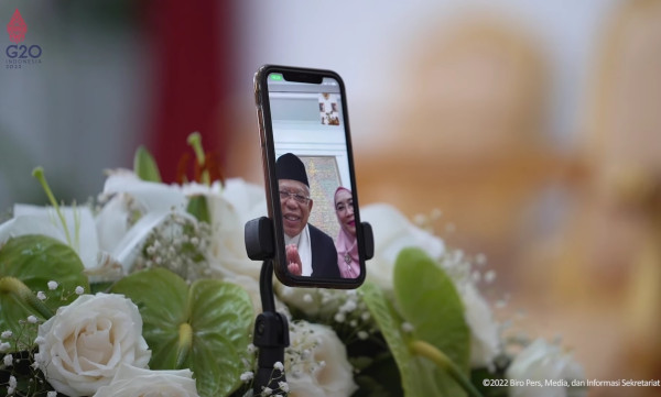 Halalbihalal Idul Fitri, Jokowi dan Ma'ruf Amin Bertegur Sapa Lewat Video Call