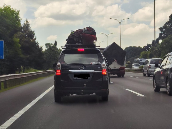 Hati-Hati Jangan Bawa Muatan Berlebihan di Mobil Saat Mudik