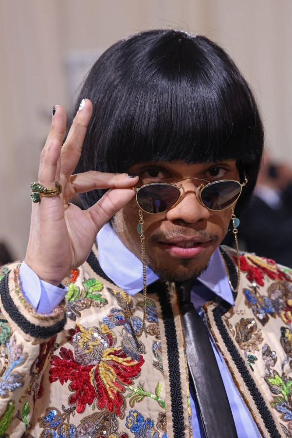 Tampil di Met Gala 2022, Anderson Paak Disebut Mirip Pak Tarno
