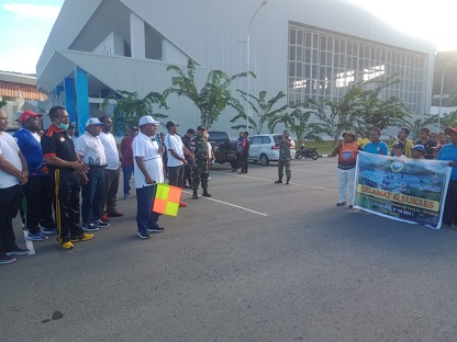 Bupati Mathius Lepas Peserta Jalan Santai Sambut HUT ke-94 Pekabaran Injil di Jayapura