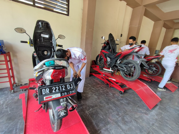 Tarikan Motor Berat Usai Perjalanan Jauh, Langsung Cek Dua Komponen Ini