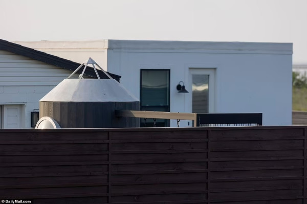Punya Harta Rp3.701 Triliun, Ini Penampakan Rumah Kontrakan Elon Musk Seharga Rp720 Juta