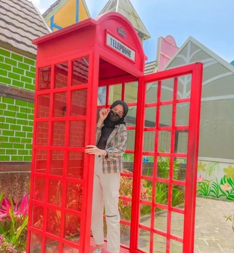 Spot Foto Kece ala Eropa yang Wajib Diabadikan Jika Berkunjung ke Devoyage