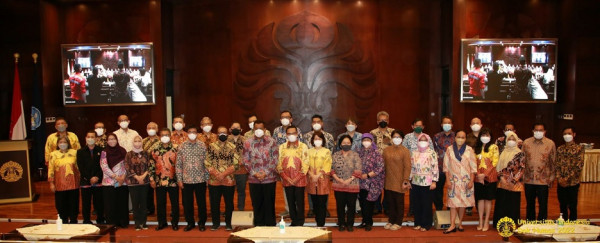 Guyubnya Rektor UI, Ketua DGB, Ketua SA, dan Ketua MWA di LPJ Rektor UI