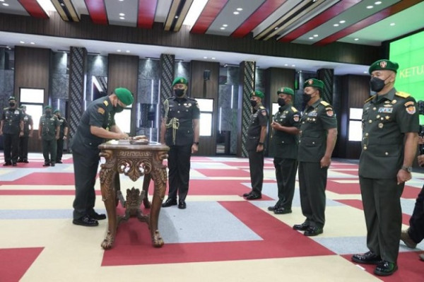 Profil Aslat Baru, Jenderal Ring 1 KSAD Dudung Abdurachman