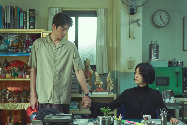 5 Drama Korea Fantasi Penuh Keajaiban di Netflix