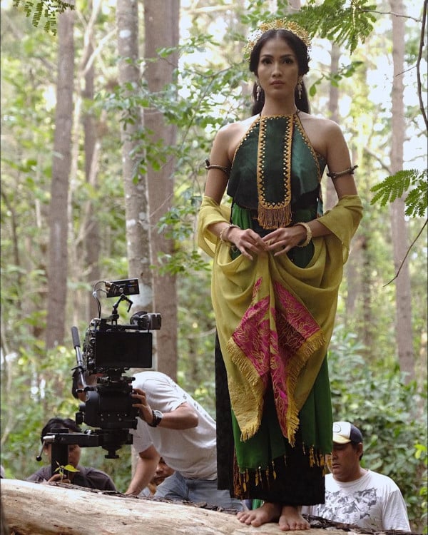 Biodata dan Agama Aulia Sarah, Pemeran Badarawuhi di Film KKN di Desa Penari