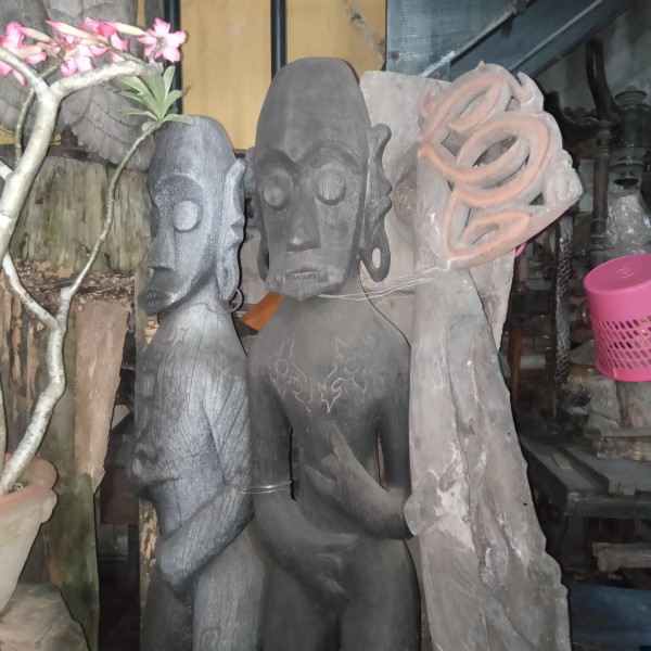 5 Barang Antik Paling Diburu Kolektor