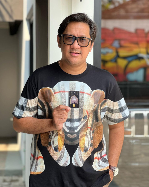5 Seleb Indonesia yang Hobi Koleksi Barang Antik