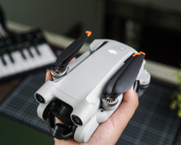 Kesan Pertama Mencoba DJI Mini 3 Pro, Drone Mini Rasa Profesional