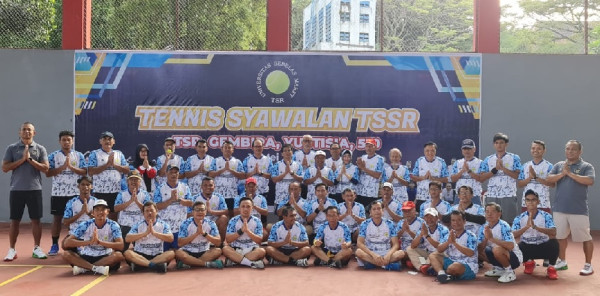 Rektor UNS Gelar Silaturahmi Syawalan dengan Pertandingan Tenis Bersama