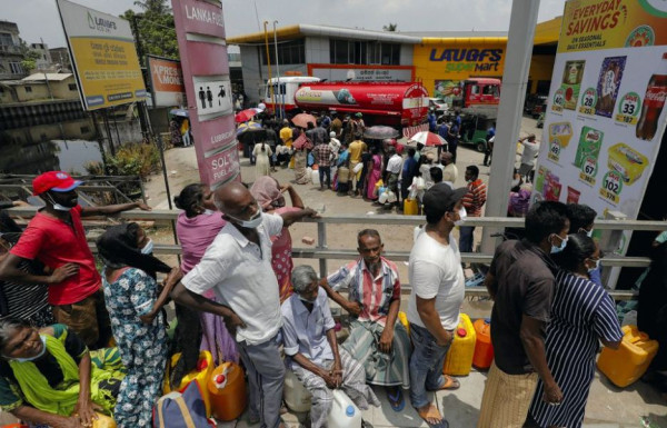 Sri Lanka Terkini: Kehabisan Bensin, Mau Impor Tak Punya Uang