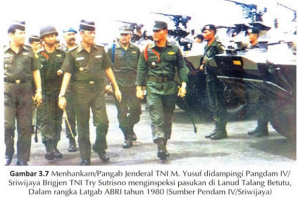 Sempat Dagang Asongan, Karier Jenderal TNI Ini Moncer karena Mirip Anak Presiden