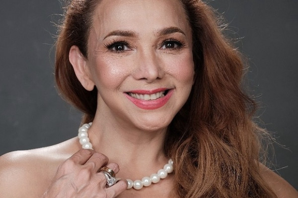 5 Artis Cantik Indonesia yang Pernah Jadi Hantu dalam Film, Nomor Terakhir Namanya Sangat Ikonik