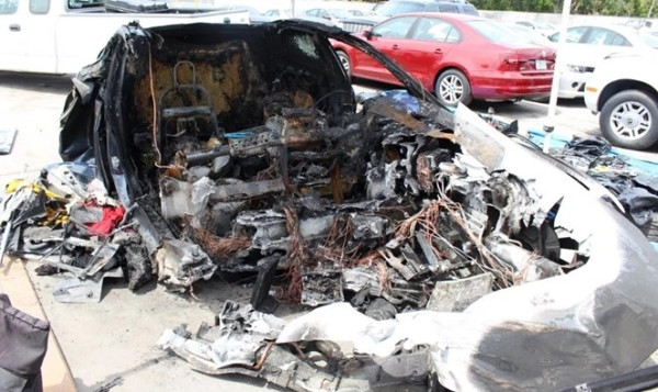 Autopilot Tesla Diinvestigasi Karena Kecelakaan Fatal Tewaskan 3 Orang