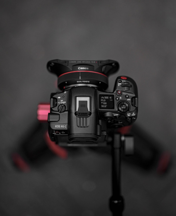 10 Keunggulan Canon EOS R5 C, Kamera Mirrorless Full Frame Tercanggih Harga Rp85 Juta