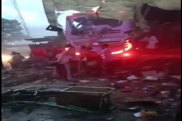 Horor! Begini Penampakan Tabrakan Maut Bus Pariwisata di Ciamis yang Tewaskan Belasan Orang