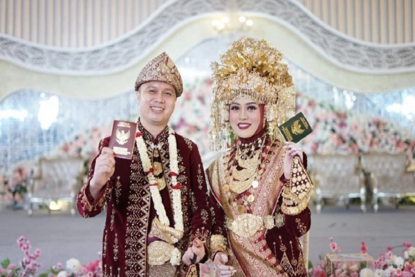 Tiduri Selingkuhan hingga Punya Anak, Damsir Khalik Mohon Ampun ke Polwan Cantik Briptu Suci Darma