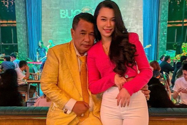 Digaji Dua Digit, Yuk Intip Foto Seksi Lisa Oktaviani Aspri Hotman Paris Nomor 27