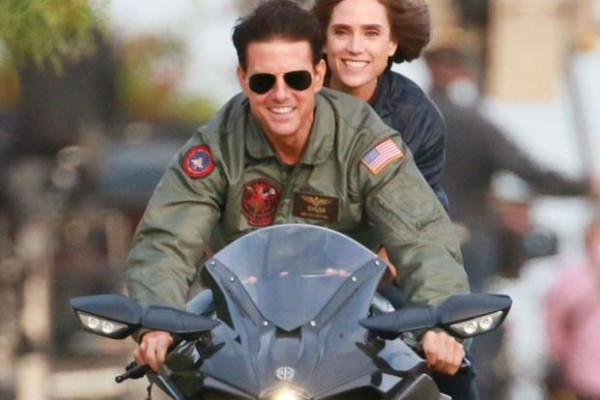 Perbedaan dan Persamaan Top Gun: Maverick dengan Film Pertamanya