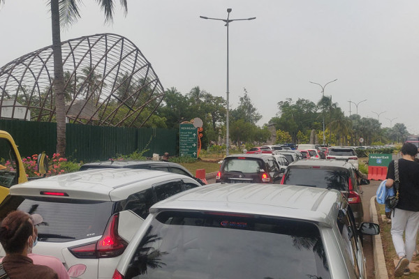 Libur Nasional, Taman Impian Jaya Ancol Ramai Dikunjungi Masyarakat
