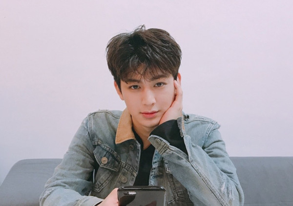 8 Idol K-Pop Beken yang Mungkin Kamu Tak Tahu Pernah Kena Isu Bullying