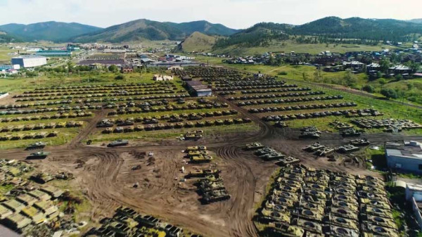 Tank T-62 yang Berusia 50 Tahun Dikirim ke Medan Perang Ukraina, Apakah Mesin Perang Rusia Menipis?