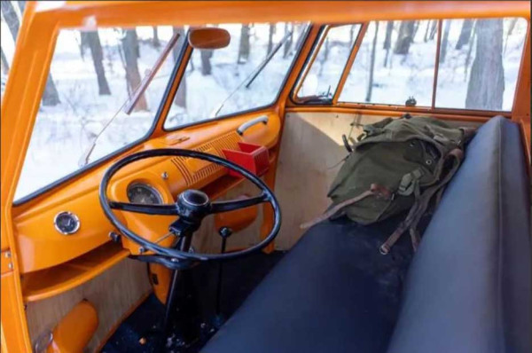 Volkswagen Hidupkan Kembali Half-track Fox untuk Menjelajah Pegunungan Salju