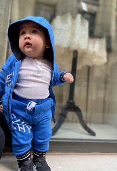 OOTD Rayyanza di Paris, Foto di Depan Butik Mewah Eropa Bikin Gemes Netizen