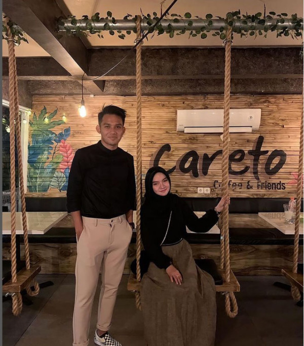 5 Potret Cantik Rismahani, Istri Witan Sulaeman